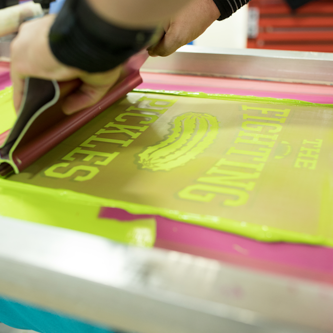 خدمة السيلك سكرين | Silk Screen Printing